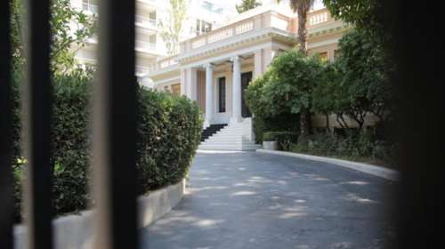 Μαξίμου: Ο Τσίπρας αντιπολιτεύεται ακόμη και τον εαυτό του