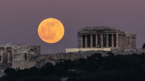 Συγκλονιστικές φωτογραφίες από την πανσέληνο των Λύκων!