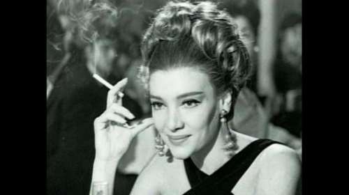 Η Μάρω Κοντού μιλά άφοβα για το γυμνό και τις πλαστικές επεμβάσεις