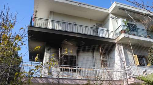 Ετσι έπιασε φωτιά στα Μελίσσια: Αναψε γκαζάκι στην ντουλάπα