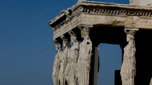 FAZ: Γιατί η Ελλάδα δανείζεται πλέον πιο φθηνά από την Ιταλία- Η ερμηνεία