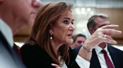 Η Ντόρα οργισμένη με το Βερολίνο: Απρέπεια, να δώσει εξηγήσεις