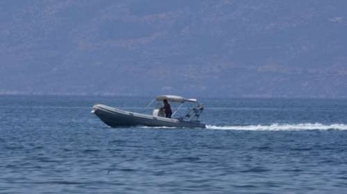 Συναγερμός στις Σπέτσες: Βυθίστηκε ταχύπλοο σκάφος