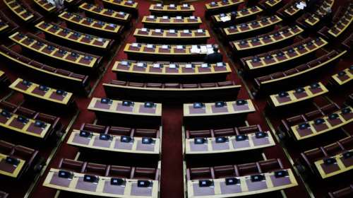 Συναίνεση για την πρόεδρο, ρήξη για τον εκλογικό νόμο