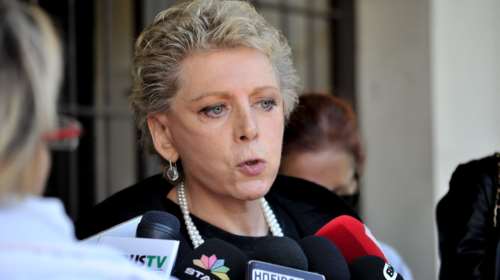 Η Ελενα Ακρίτα έξαλλη με τον Βαρουφάκη- Αθλιότητα και καιροσκοπισμός