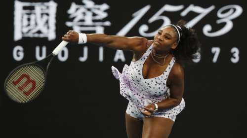 Σερένα Γουίλιαμς: Με εκκεντρικό λουκ γράφει ιστορία στην Αυσταλία [εικόνες]