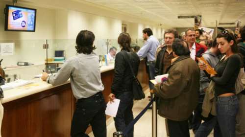 Αυξημένοι μισθοί και συντάξεις στο τέλος του μήνα [πίνακες]