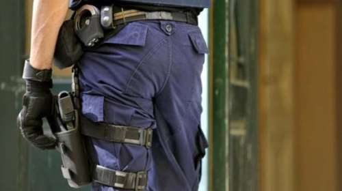 Σύλληψη 42χρονης - Είχε «συλλογή» ναρκωτικών στο σπίτι της