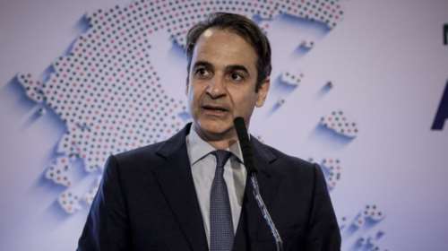 Live: Η συνέντευξη Μητσοτάκη στο Bloomberg από το Νταβός