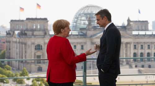 Δημοσκόπηση: Οι Έλληνες δυσφορούν με τη Μέρκελ - Κάνει τα χατήρια Ερντογάν