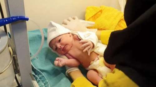 Η ελπίδα είναι ζωντανή - Γέννα την ώρα του σεισμού