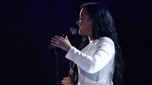 Ντέμι Λοβάτο: συγκλόνισε με το τραγούδι της για την απεξάρτηση [βίντεο]