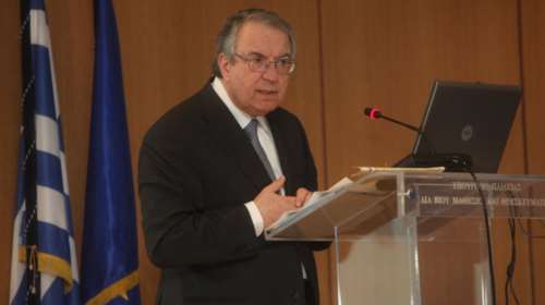 Γιατί ο Μπαμπινιώτης βάζει στο στόχαστρο και το... Merry Christmas: Γλωσσική πρόκληση