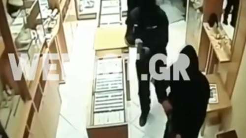 Βίντεο - σοκ: Ληστές με κοντόκανες σε κοσμηματοπωλείο