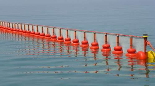 Αγοράζουν πλωτά φράγματα για τις προσφυγικες ροές - Δείτε φωτο