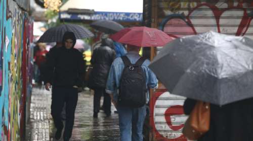 Καιρός: Αλλαγή σκηνικού με καταιγίδες και πτώση θερμοκρασίας