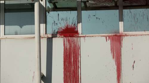 Επίθεση Ρουβίκωνα στο γραφείο του πρύτανη Πανεπιστημίου Πειραιά