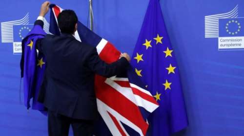 Brexit: Πως κατάφεραν 700 Βρετανοί να μείνουν στην Κομισιόν