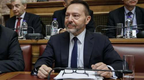 Μείωση πλεονασμάτων στο 2,2% από το 2021 ζήτησε ο Στουρνάρας