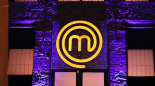 Απόψε στο MasterChef: Επανεμφάνιση παίκτη που κέρδισε ποδιά