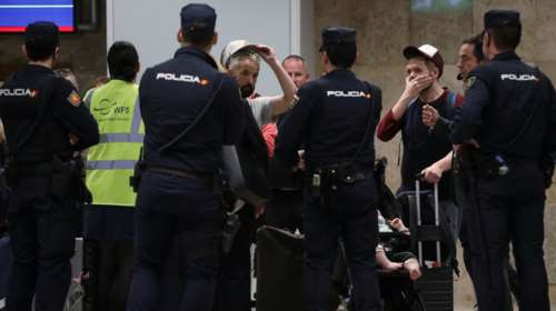 Καναδάς: Είπε σε επιβάτες πτήσης ότι έχει τον κοροναϊο για μια selfie