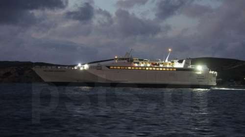 Χαμός στο λιμάνι της Πάρου: Μπλέχτηκε η άγκυρα του “Hellenic Highspeed”