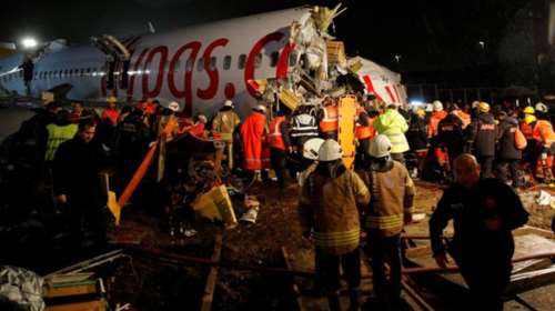 Οι δραματικοί διάλογοι μόλις το αεροπλάνο κόπηκε στα τρία