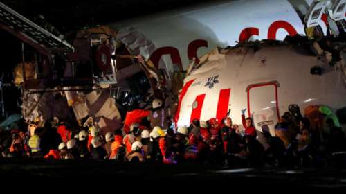 Βίντεο-σοκ: Η στιγμή που το τουρκικό Boeing κόβεται στα τρία