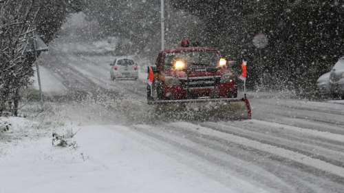 Επελαύνει η κακοκαιρία: Πέφτουν χιόνια και στην Αττική
