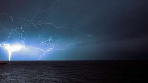 Κακοκαιρία: Αίσιο τέλος στη Λέσβο, διασώθηκαν οι αγνοούμενοι - Πλημμύρες στην Αιτωλοακαρνανία [Εικόνες-Βίντεο]