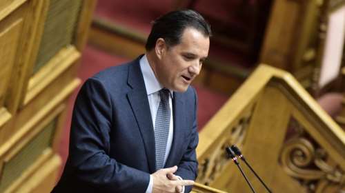 Γεωργιάδης σε επενδυτές: Σε κάθε εμπόδιο θα φέρνουμε νομοθετική ρύθμιση