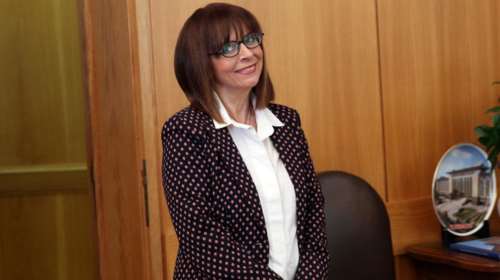 Σε reunion συμμαθητριών η Σακελλαροπούλου: &quot;Του χρόνου στο Προεδρικό&quot;