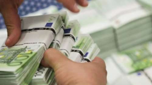 ΤτΕ: Ρεκόρ 15ετίας στις καταθέσεις νοικοκυριών και επιχειρήσεων - Αγγίζουν τα 205 δισ. ευρώ