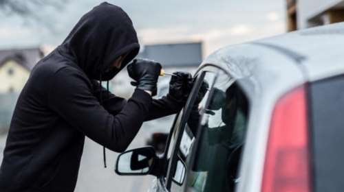 Συμμορία ανηλίκων πίσω από κλοπές σε πεζούς και αυτοκίνητα