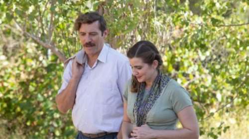 Άγριες Μέλισσες: Γιατί το σκάει ο Κυπραίος από το γάμο με την Ελένη