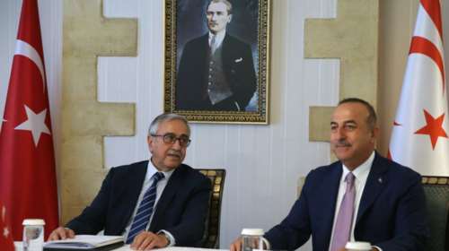 Tσαβούσογλου κατά Ακιντζί: Ο πιο ανεντιμος πολιτικός που έχω συνεργαστεί