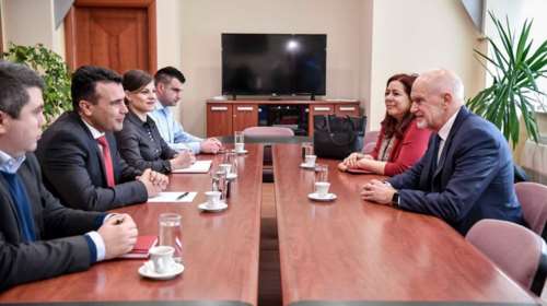 Συνάντηση Παπανδρέου - Ζάεφ στα Σκόπια- Ναί στη Βόρεια Μακεδονία