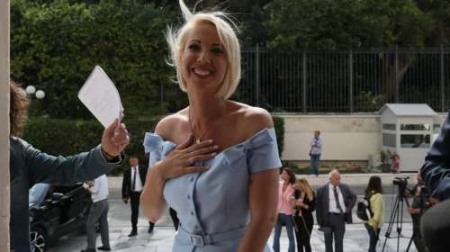 Κατερίνα Μονογυιού: Ποια είναι η βουλευτής που έγινε διάσημη  με μια ομιλία