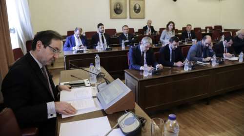 Στα μαχαίρια για τους μάρτυρες - Θα βγουν οι κουκούλες;