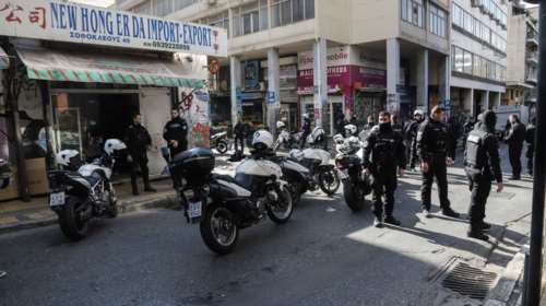 Απίστευτη αγριότητα στο κέντρο της Αθήνας - Συμμετείχαν 30 άτομα