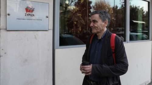 Τσακαλώτος: «Η αλήθεια είναι ότι δεν θεωρώ μείζον το όνομα»