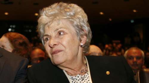 Ώρες αγωνίας για την Κική Δημουλά - Νοσηλεύεται στη ΜΕΘ του «Υγεία»