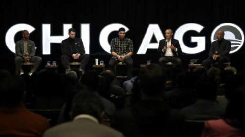 Ο Ομπάμα αποθεώνει τον Γ. Αντετοκούνμπο - Τι του ζήτησε (vid)