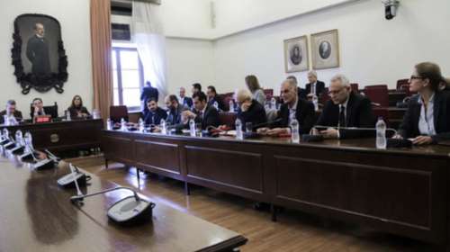 Novartis: Κρύβονται και δεν βγάζουν την «κουκούλα» οι 2 μάρτυρες