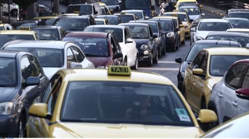 Για γερά νεύρα η κίνηση στους δρόμους της Αθήνας [εικόνες]