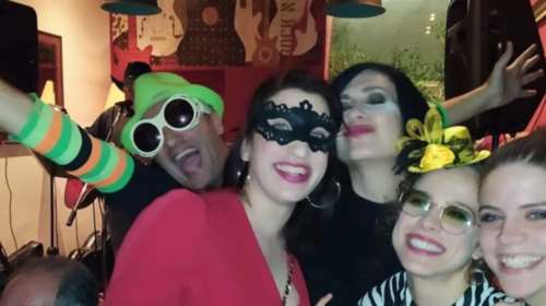 Αγριες Μέλισσες: Ποιοι το ριξαν έξω σε αποκριάτικο πάρτι - Εικόνες