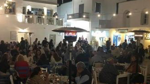 Πλημμύρισαν από κόσμο τα νησιά το τριήμερο - Συνωστισμός σε κλαμπ και μπαρ [Βίντεο+εικόνες]