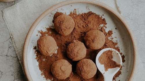 Λαχταριστά σοκολατάκια κακάο - Φτιάχνονται στη στιγμή με μόλις τέσσερα υλικά