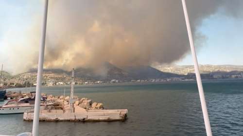 Ανησυχία για τον τουρισμό λόγω πυρκαγιών και καύσωνα - Βρετανοί έχουν κρατήσεις αλλά φοβούνται να έρθουν