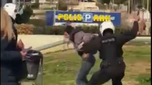 Νέα Σμύρνη - Δικηγόρος αστυνομικού: Δέχθηκαν επίθεση από περισσότερα από 60 άτομα με κουκούλες